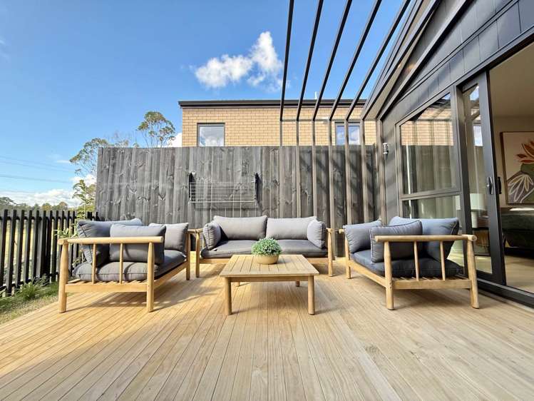 32 Paretao Street Massey_9