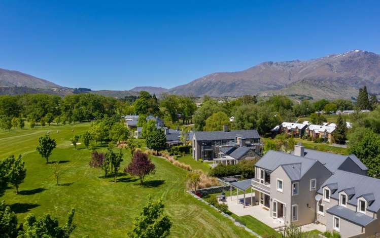 2 Streamside Lane Arrowtown_3