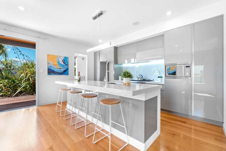 18 Remuremu Street Long Bay_9