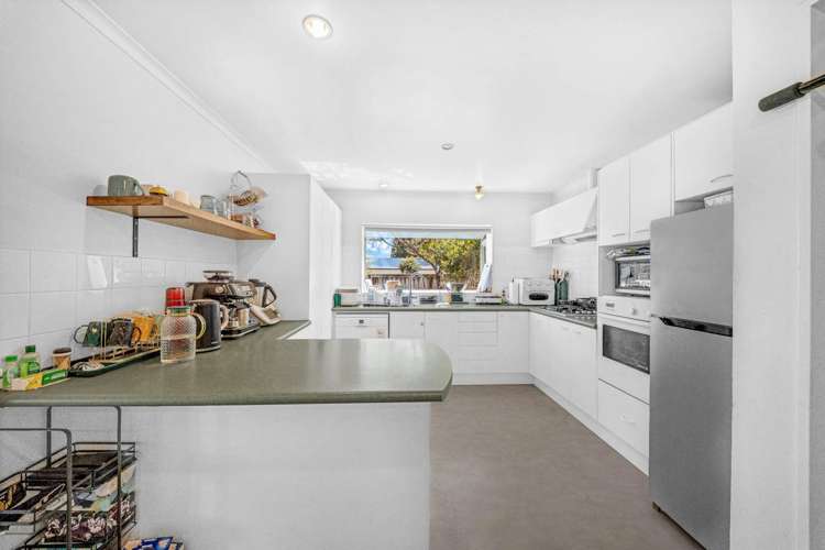 2 Benville Place Royal Oak_5