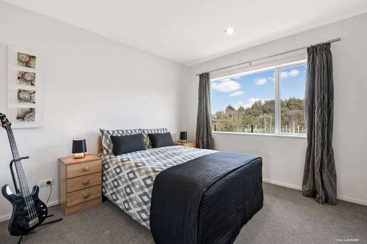 1 Ngaire Close Wainui_15