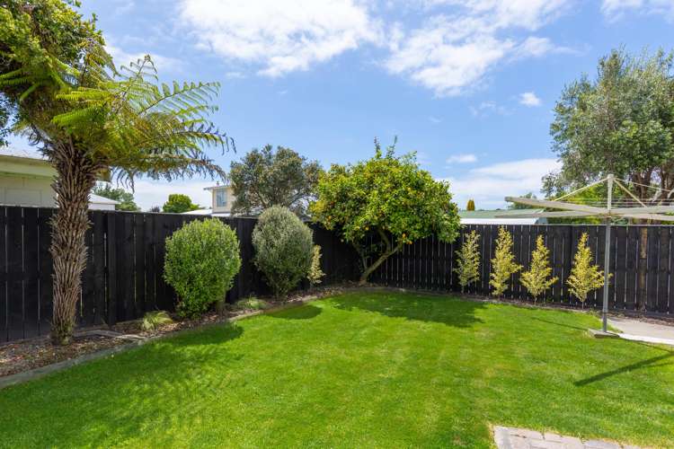 5 Newbourne Crescent Redwoodtown_14