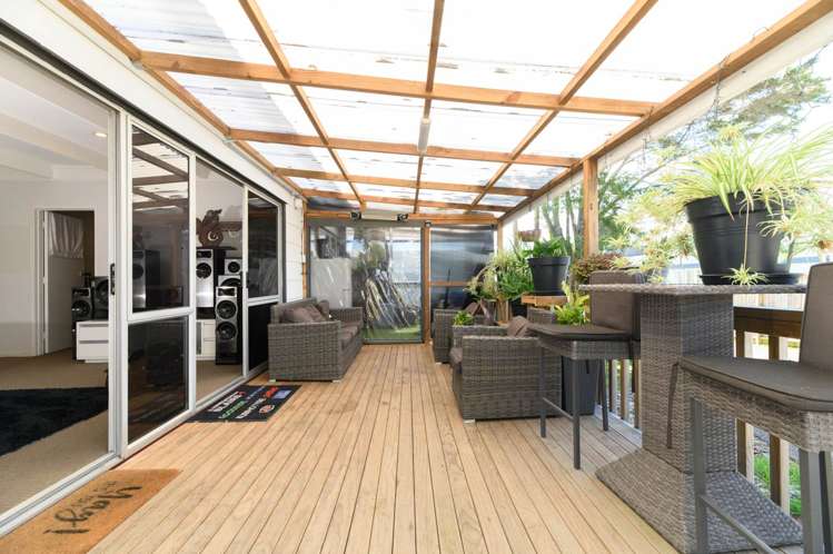 2/24 Newington Road Henderson_6