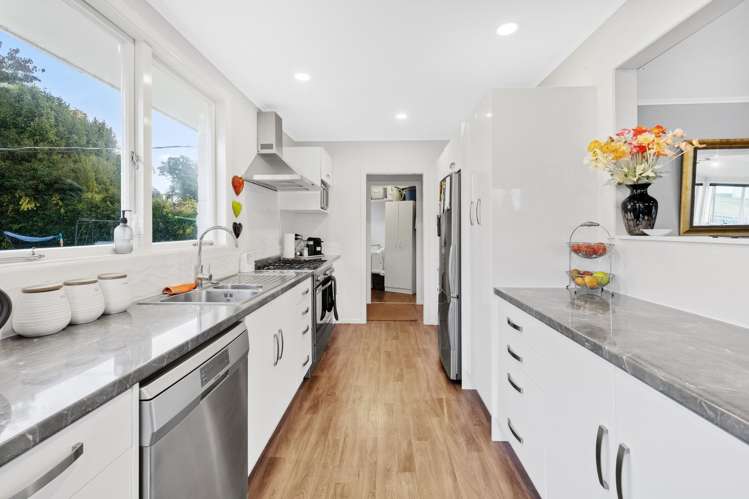 25 Alastair Avenue Owhata_7