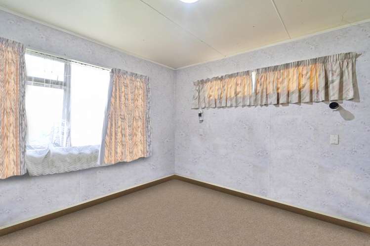 2/1017 Tomoana Road Mahora_5