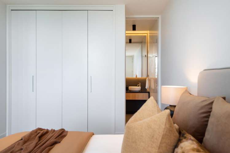 13/423-427 Beach Road Mairangi Bay_7