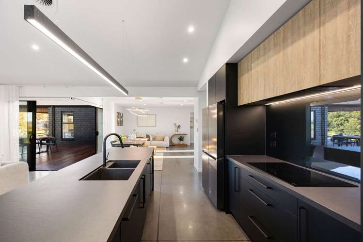 18 Cellar Close_4