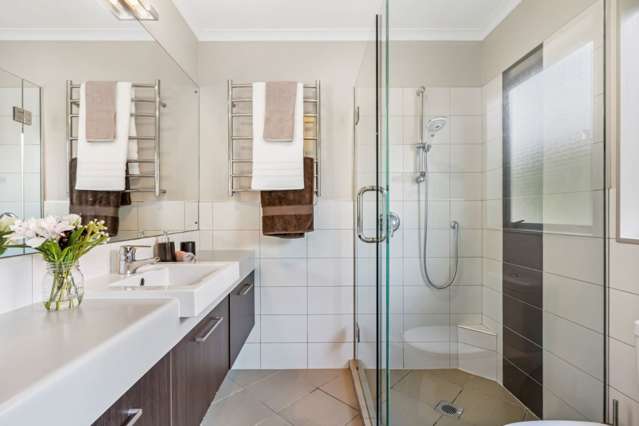 23 Caversham Drive Torbay_4