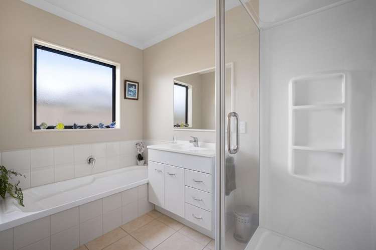 164 Hollister Lane Ohauiti_16