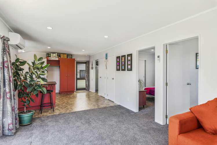 7 Adrian Grove Waikanae Beach_17