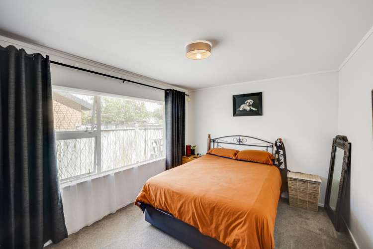 2 Fern Grove Taradale_16