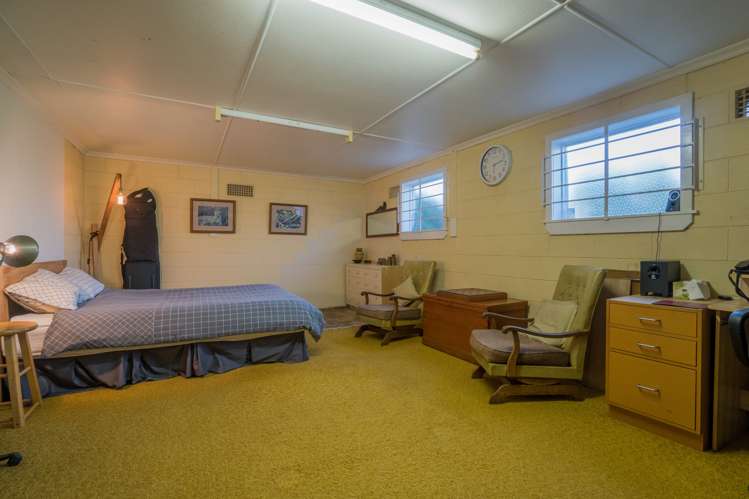 16 Kiwi Esplanade Mangere Bridge_15