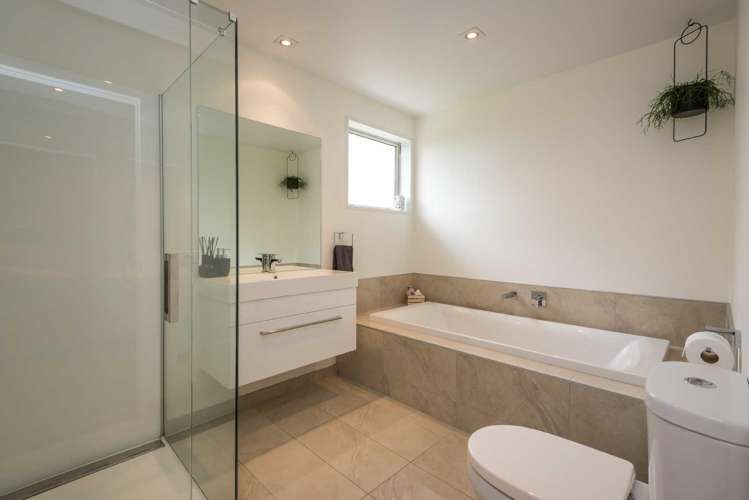 33 Reginald Street Burwood_13