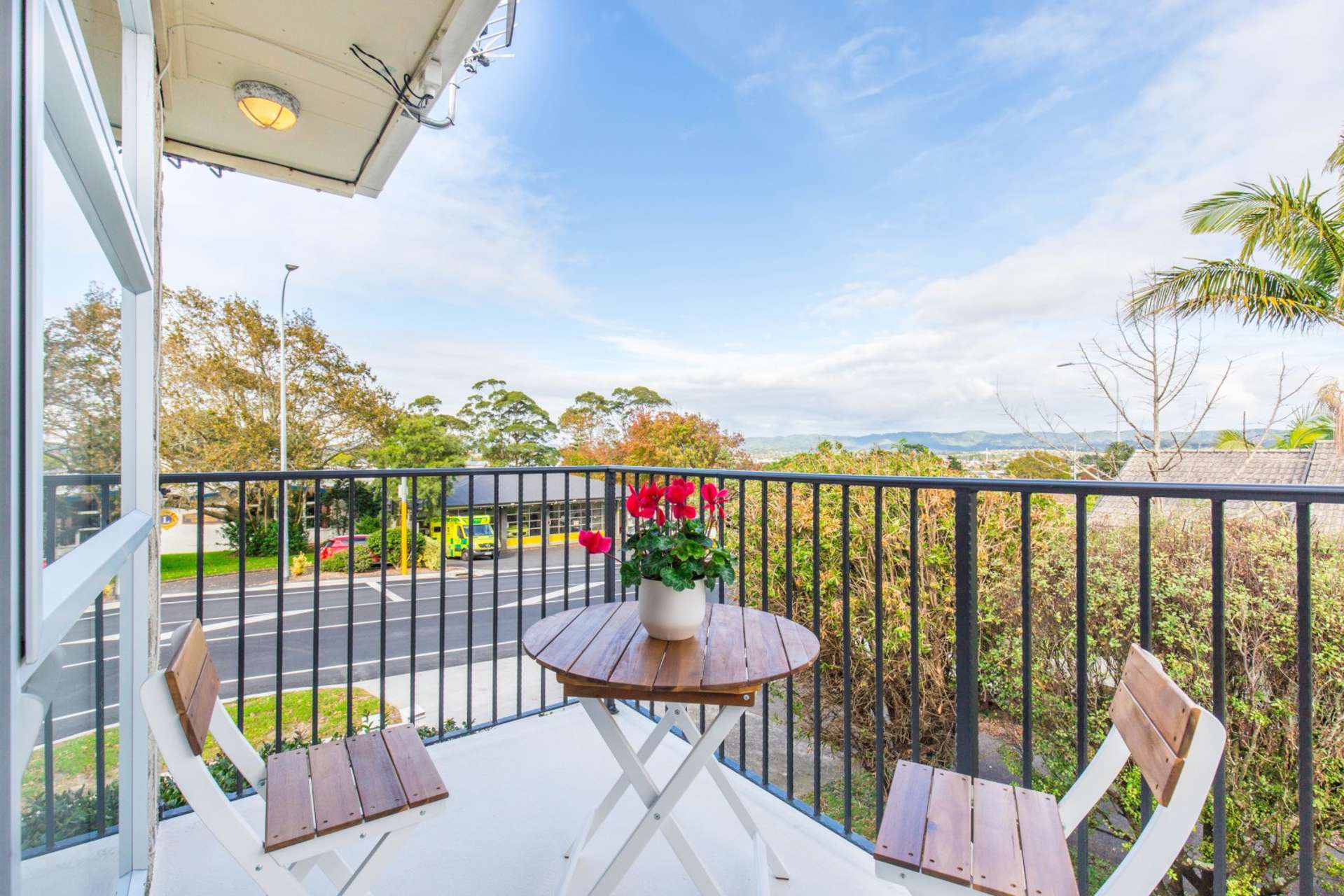 1/212 Edmonton Road Te Atatu South_0