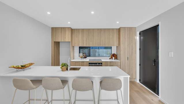 Easy Living! In Zone for Cashmere HighSchool