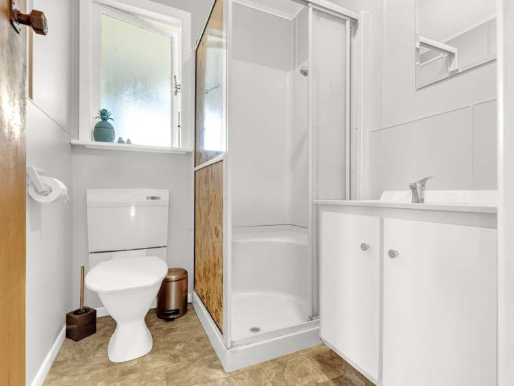 29 McKenzie Road Owhata_11