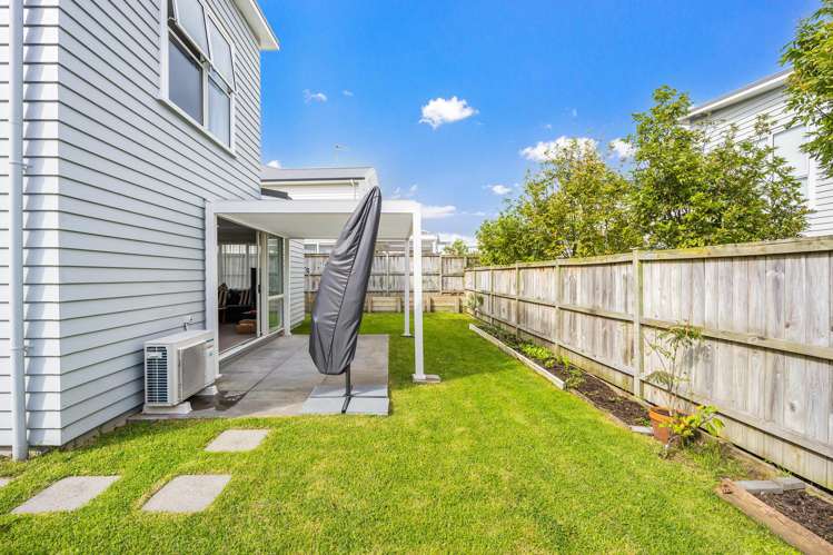 16 Couldrey Crescent Red Beach_28