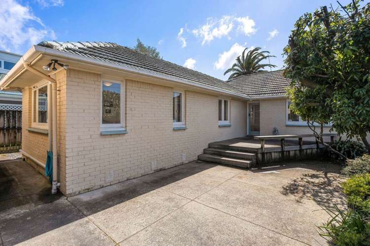 1/1 Gloria Avenue Te Atatu Peninsula_16