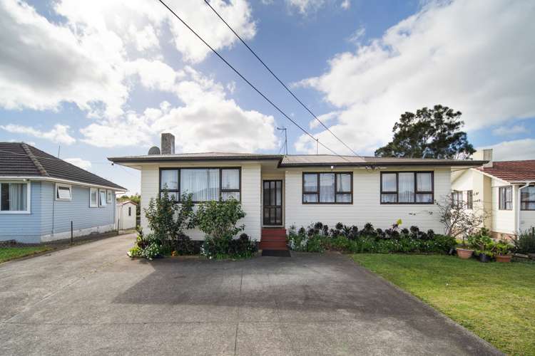 17 Antrim Crescent Otara_16
