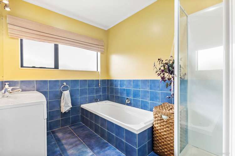 32 Baulcomb Parade Windsor Park_13