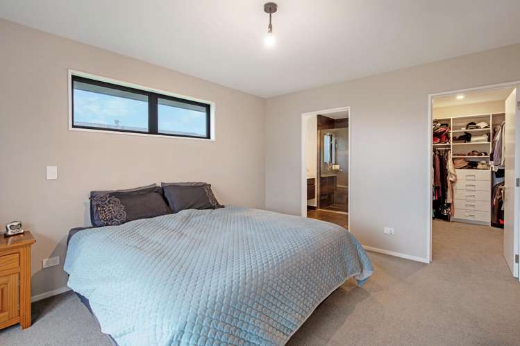 26 Bonecrusher Street Lincoln_16