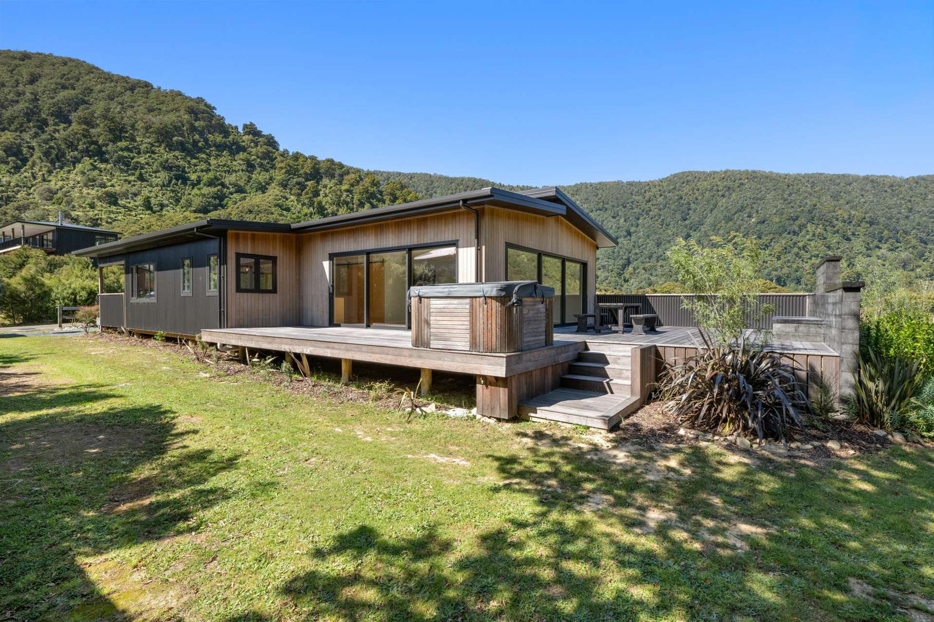 30 and 32 Matai Street Tennyson Inlet_0