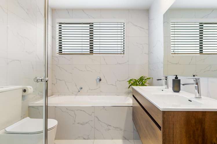 66 Arran Point Parade Orewa_17