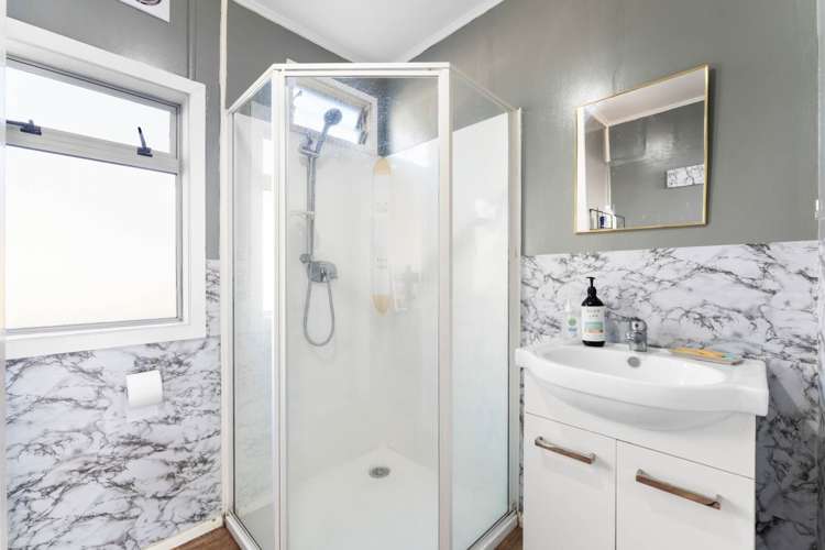 21 Brightside Road Stanmore Bay_22