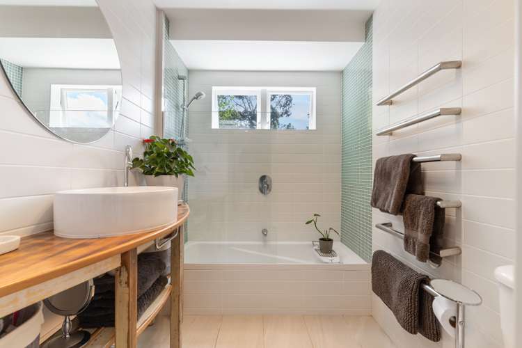 32 Lemnos Place Titirangi_8