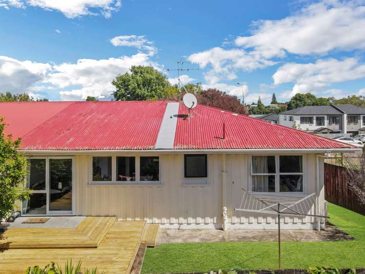 2/1 Grassways Avenue_0