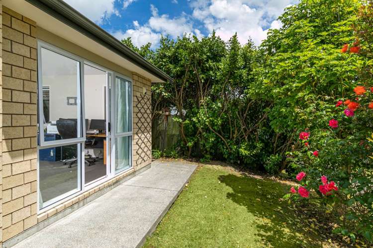 39 Northbrook Close Greenhithe_16