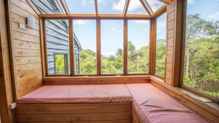 20 La Trobe Track Karekare_21