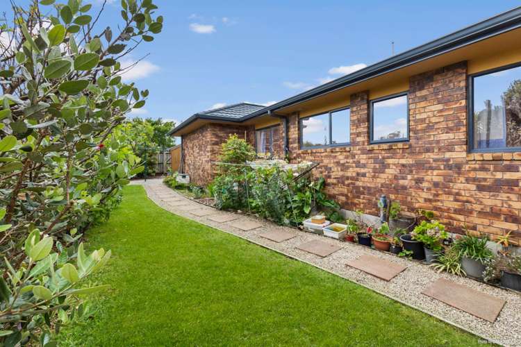 32 Baulcomb Parade Windsor Park_14