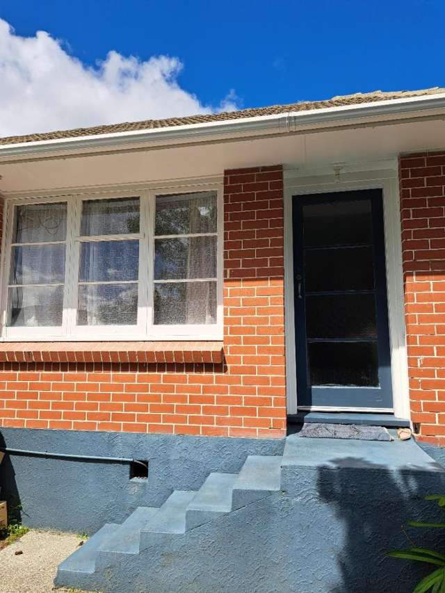 Two Bedroom Unit in Silverstream - Rent Negotiable!