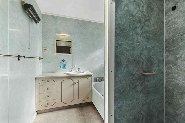 20 Kenmore Street Westown_9