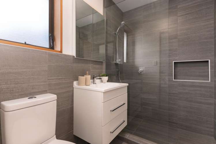 2/40 Windermere Road Papanui_12