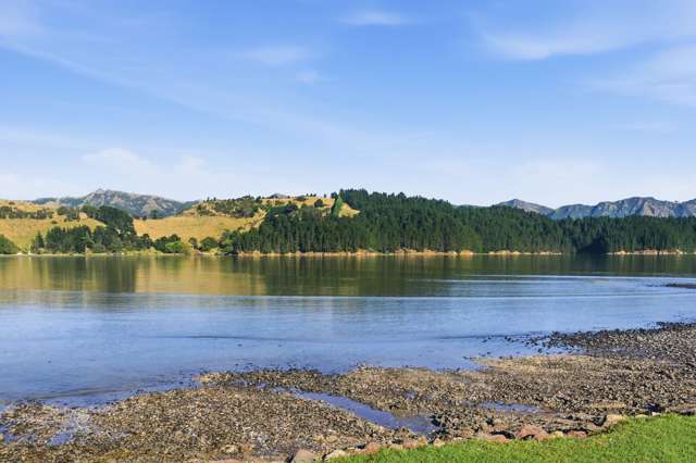 471 Marine Drive Charteris Bay_3