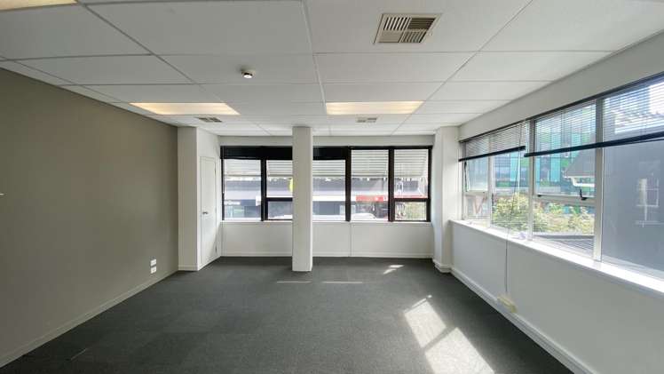 Suite 3,/120 Devonport Road Tauranga Central_1