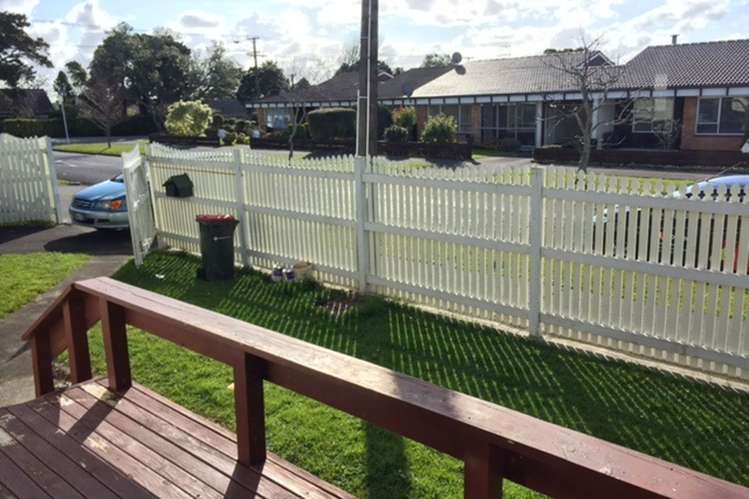 1 Cleland Crescent Blockhouse Bay_12