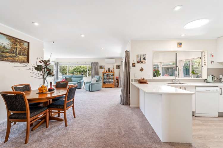 39 Lakeside Drive Orewa_16