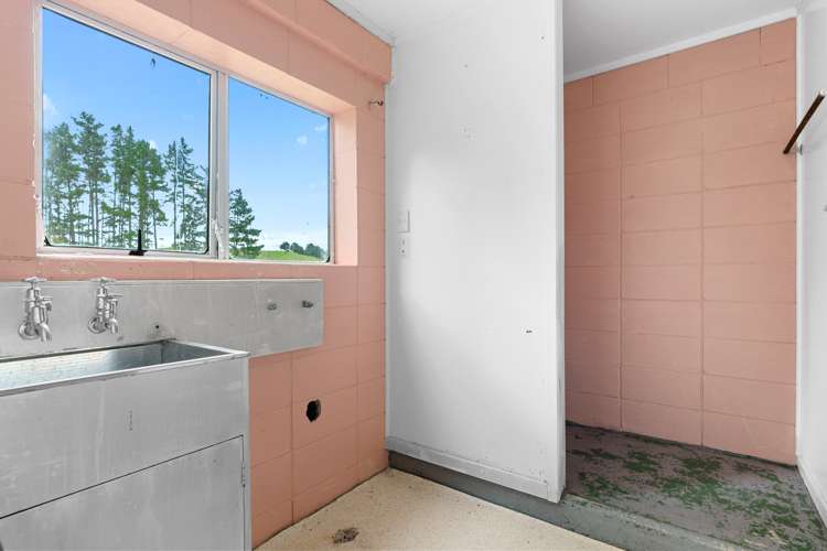 7 Skelton Crescent Paparoa_16