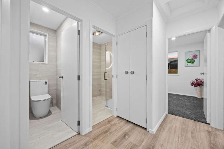 1/2 Enderby Drive Te Atatu Peninsula_13