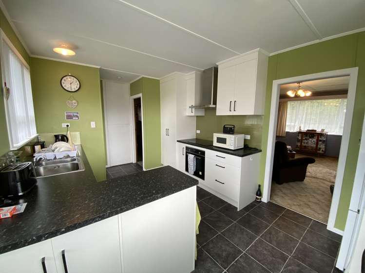 36 High Street Eltham_4