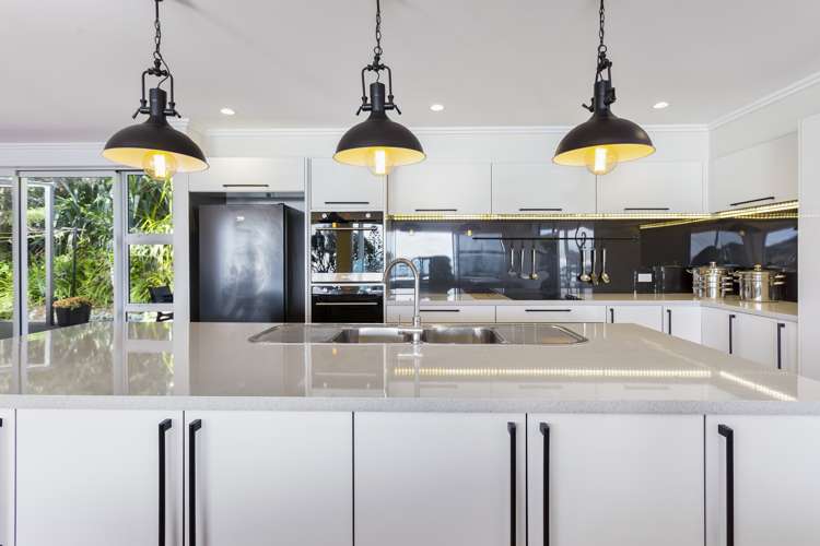 66 Duncansby Road Stanmore Bay_10