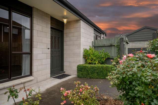 Offers in by 12pm Tuesday 12 May!