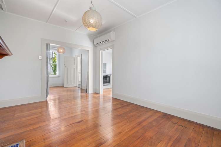 19 Makomako Street 1067_6