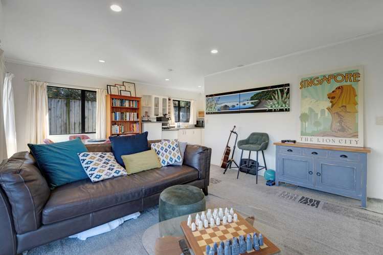 54 Mirrabooka Avenue Botany Downs_25