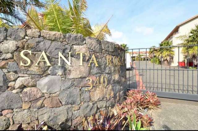 Coastal Ease, Resort Style