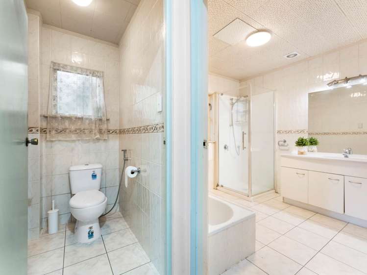 42 West Lynn Road Titirangi_18