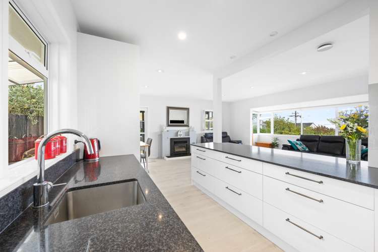 96 Sunrise Avenue Mairangi Bay_10